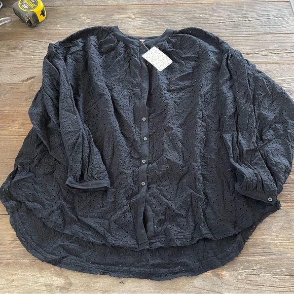 FREE PEOPLE Maddison eyelet button down in black - Picture 2 of 7